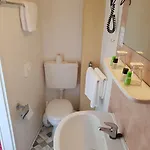 Suedhotel 2* بادربورن