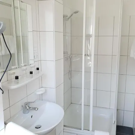 فندق Suedhotel بادربورن